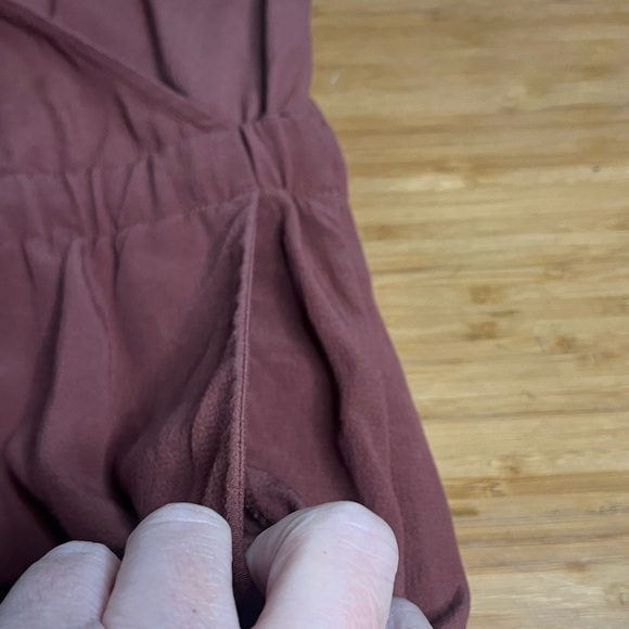 GUC Eileen Fisher- Cropped Wide-Leg Tencel Blend Jumpsuit in Color Ruset. Size M - Picture 7 of 11